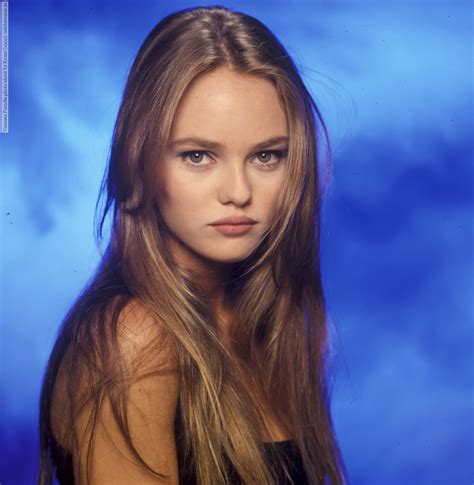 how old is vanessa paradis.